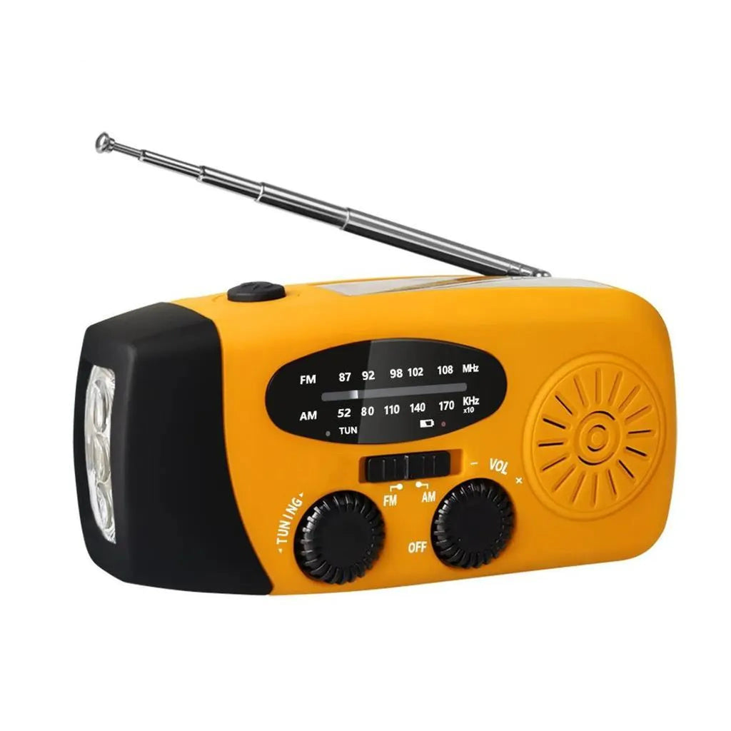 Orangefarbenes Radio mit Antenne